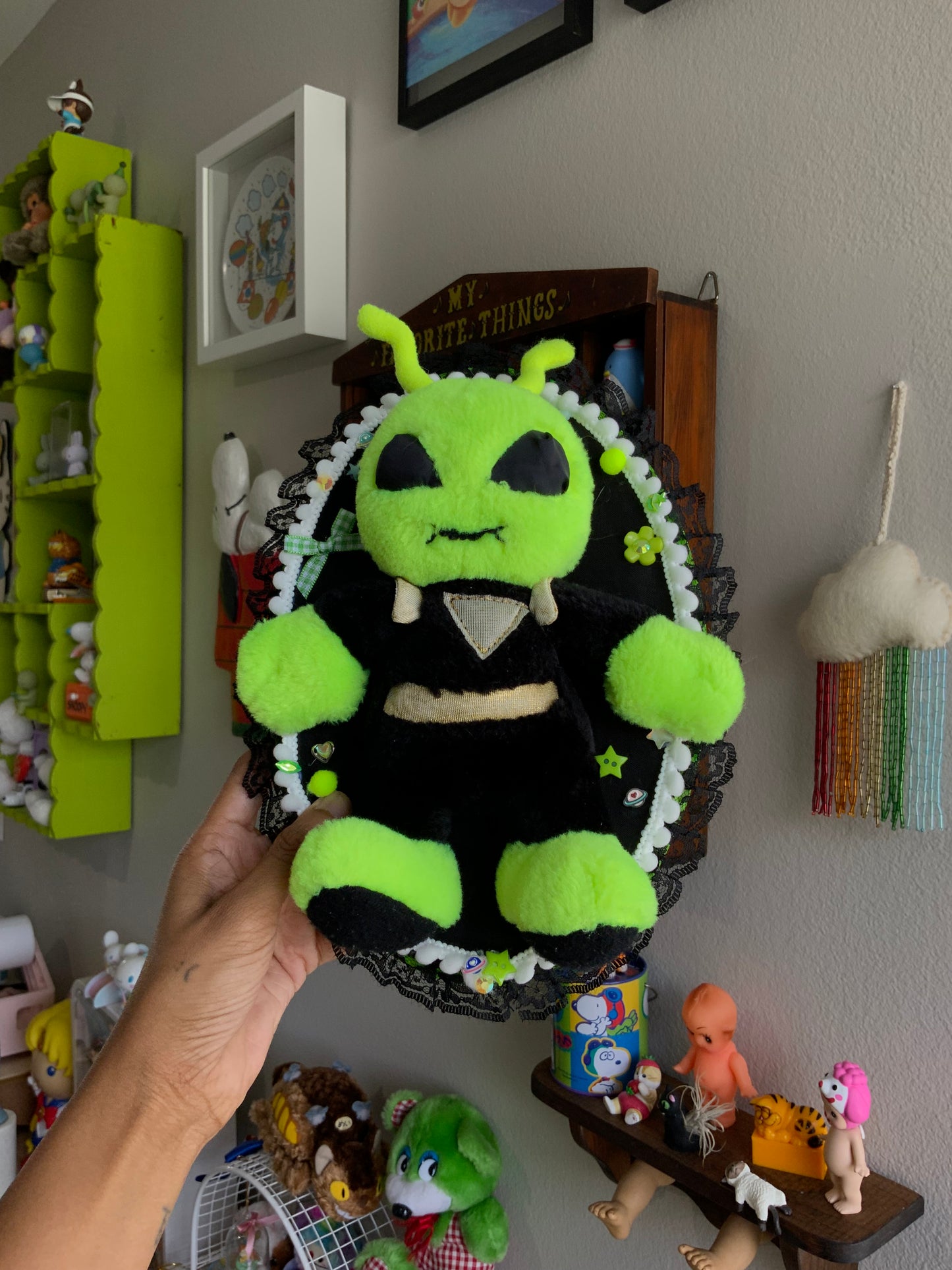 Alien Love Call Plushie Taxidermy