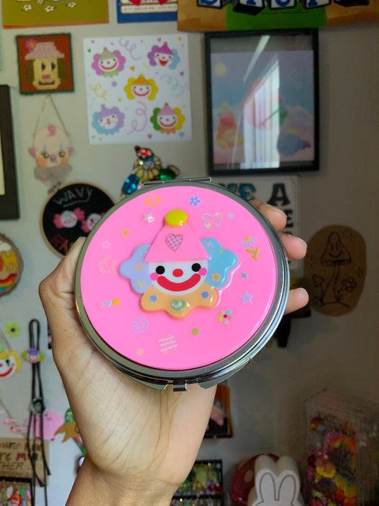 Anora Clown Big Pill Case