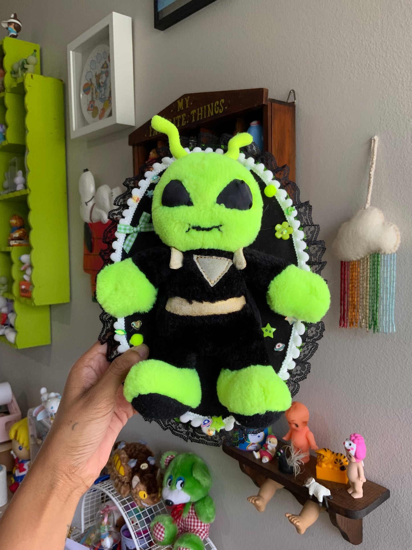 Alien Love Call Plushie Taxidermy