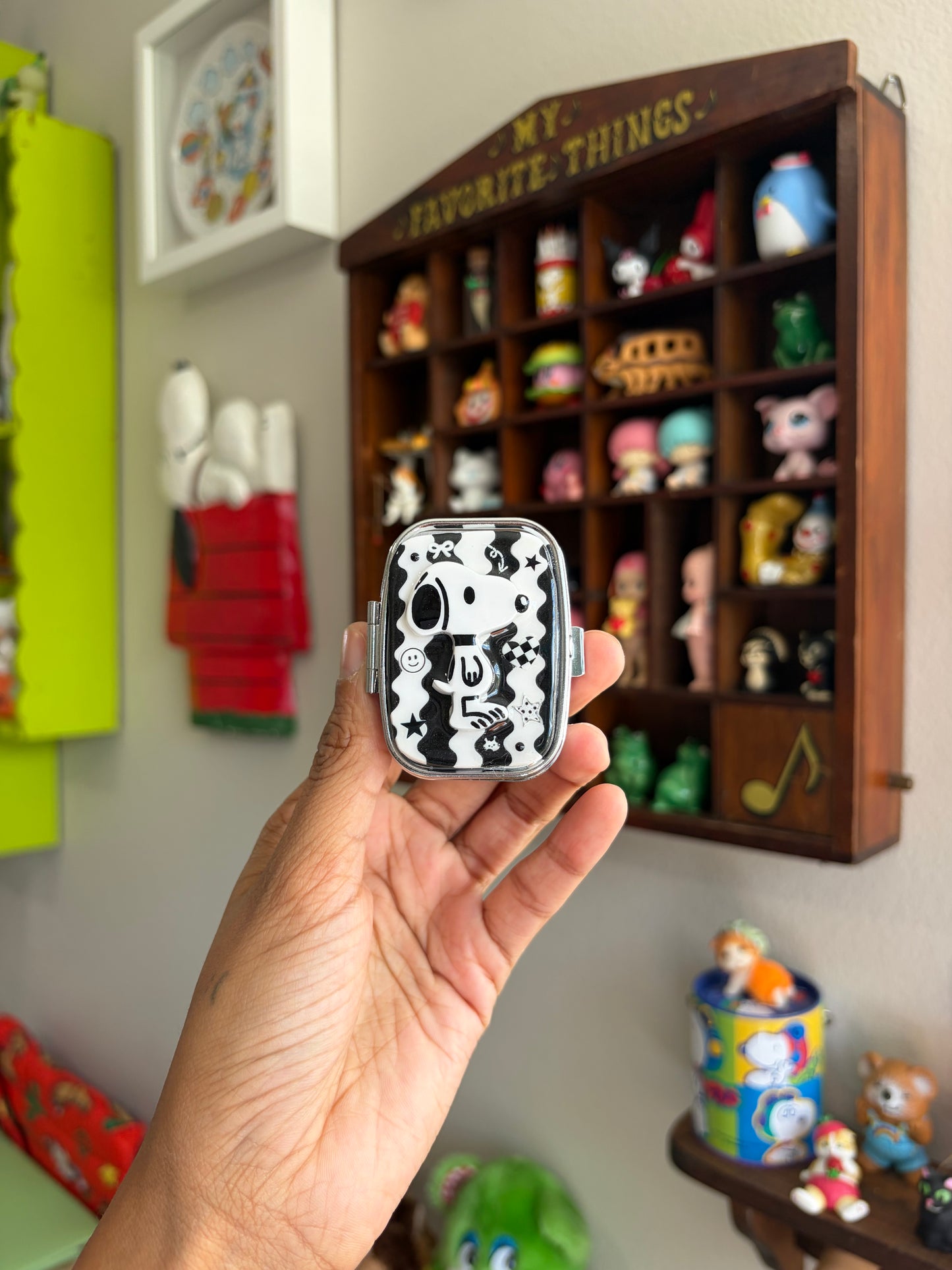 Wavy Snoopy Pill Case