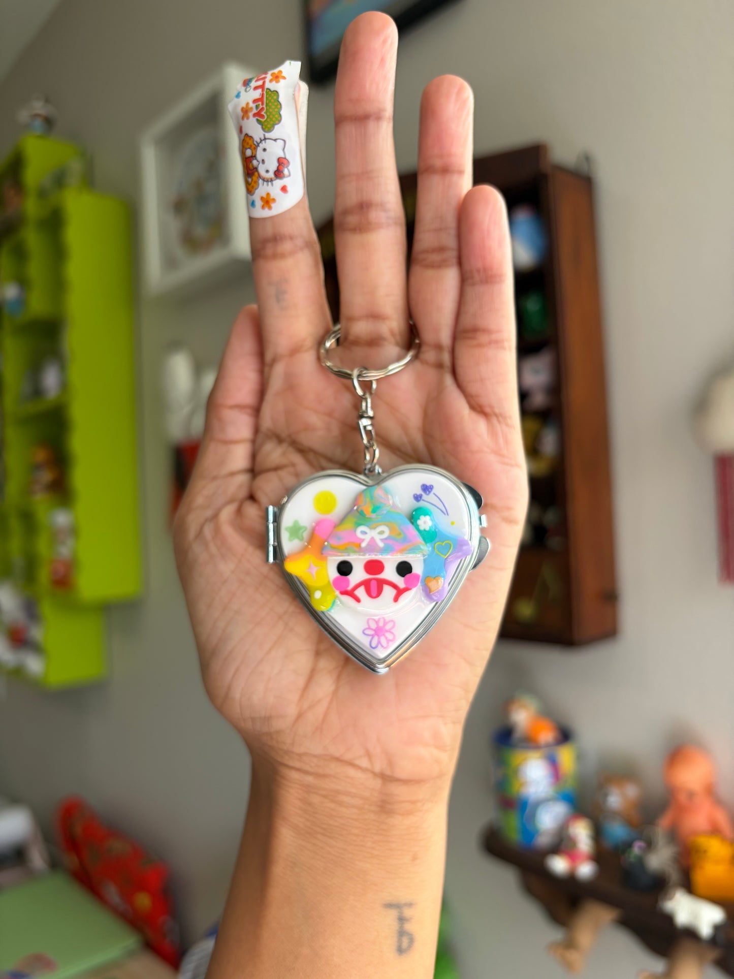 Petunia Heart Keychain Mirror